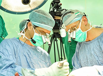 Live Surgery: Mark Smith, MD, Joseph H Dayan, MD